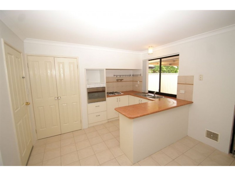 9 Henderson Avenue, Redcliffe WA 6104