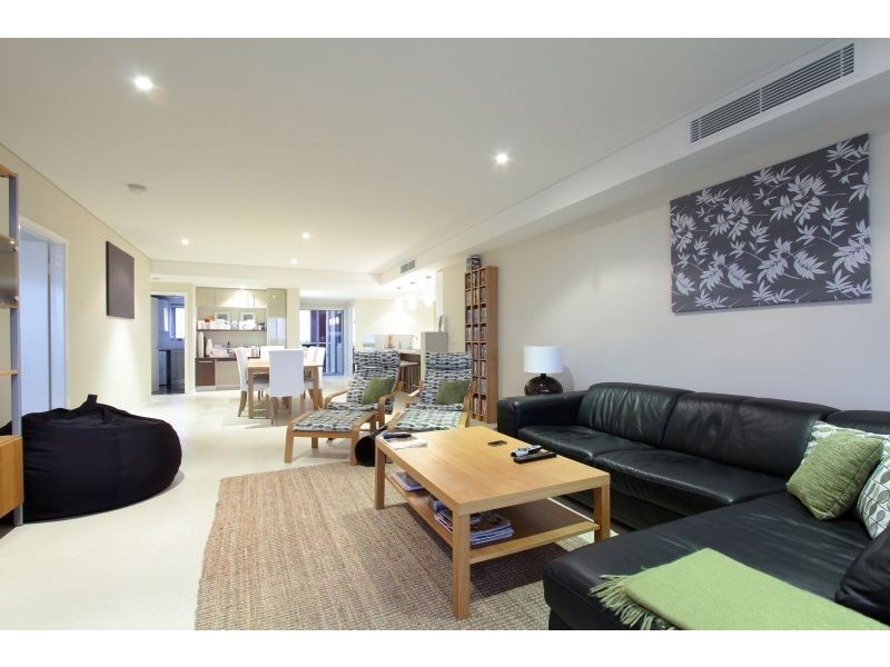 18/1 Tanunda Drive, Rivervale WA 6103