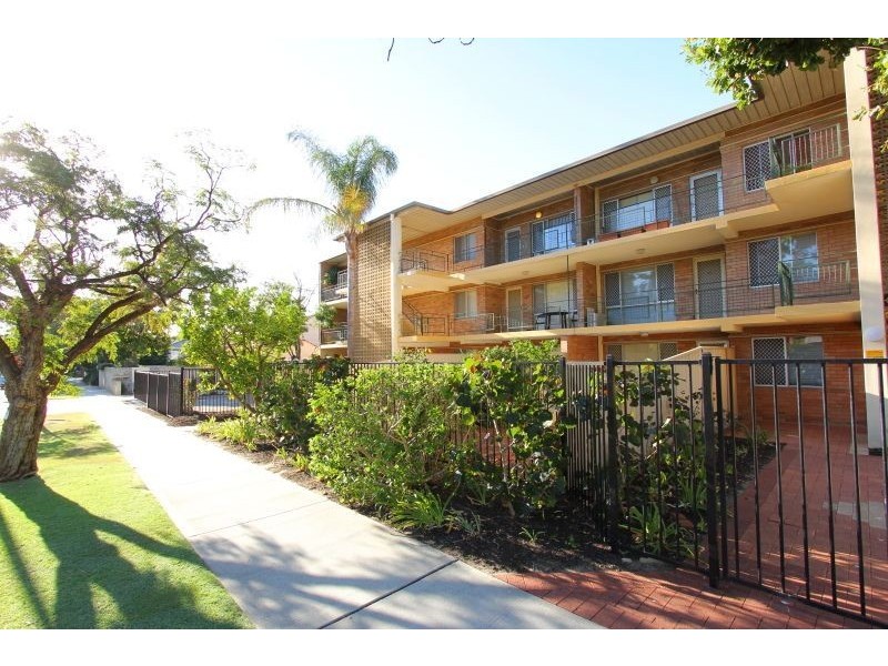 3/12 River View Street, South Perth WA 6151