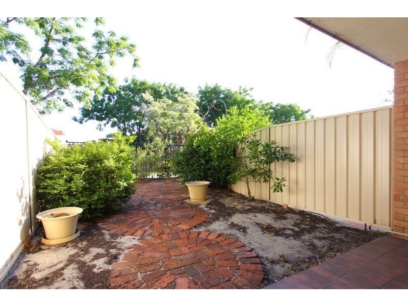 3/12 River View Street, South Perth WA 6151