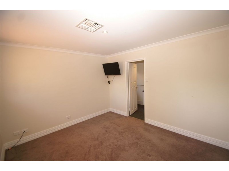 117 Sunbury Road, Victoria Park WA 6100