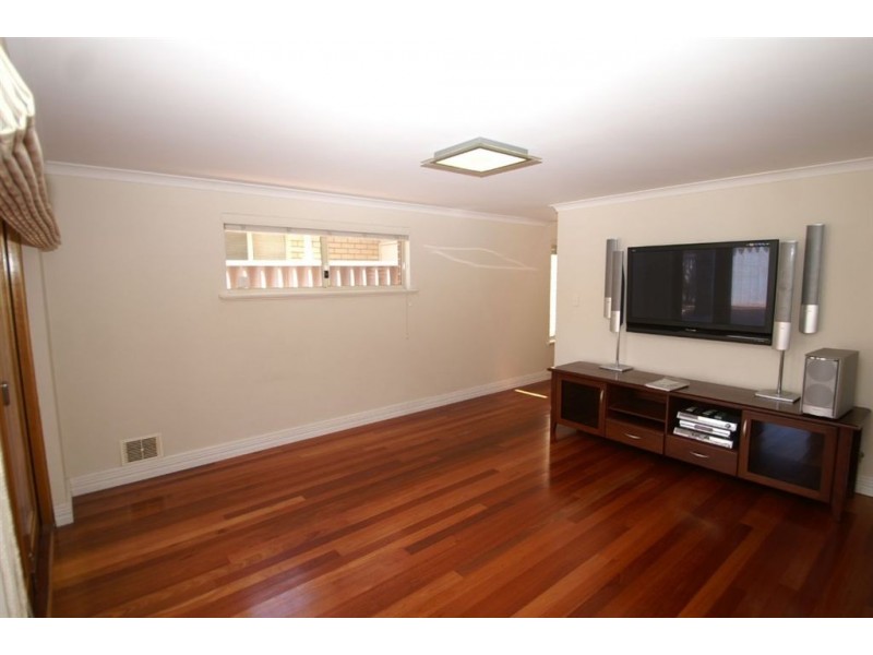 117 Sunbury Road, Victoria Park WA 6100