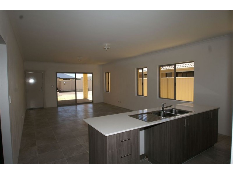 11 Bonarda Way, Caversham WA 6055