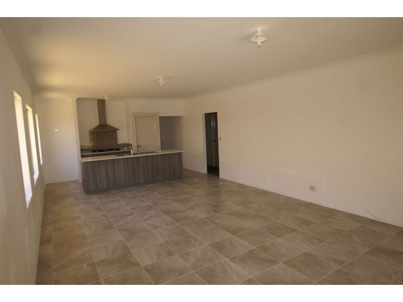 11 Bonarda Way, Caversham WA 6055