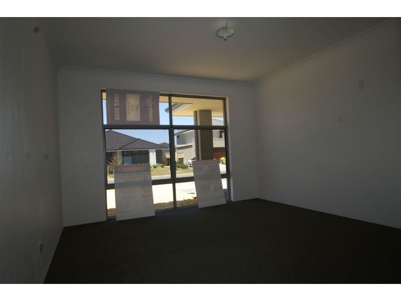 11 Bonarda Way, Caversham WA 6055