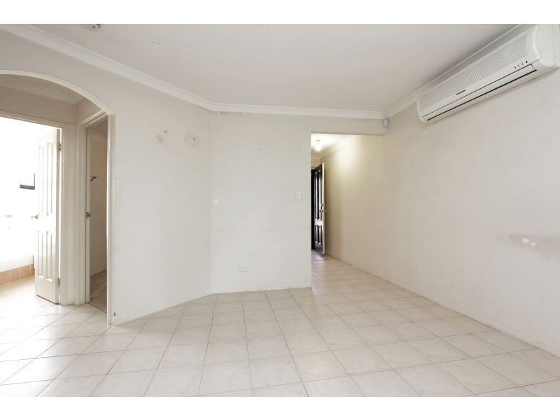 9 Henderson Avenue, Redcliffe WA 6104