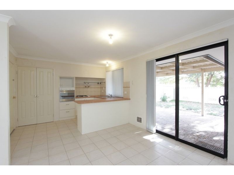 9 Henderson Avenue, Redcliffe WA 6104