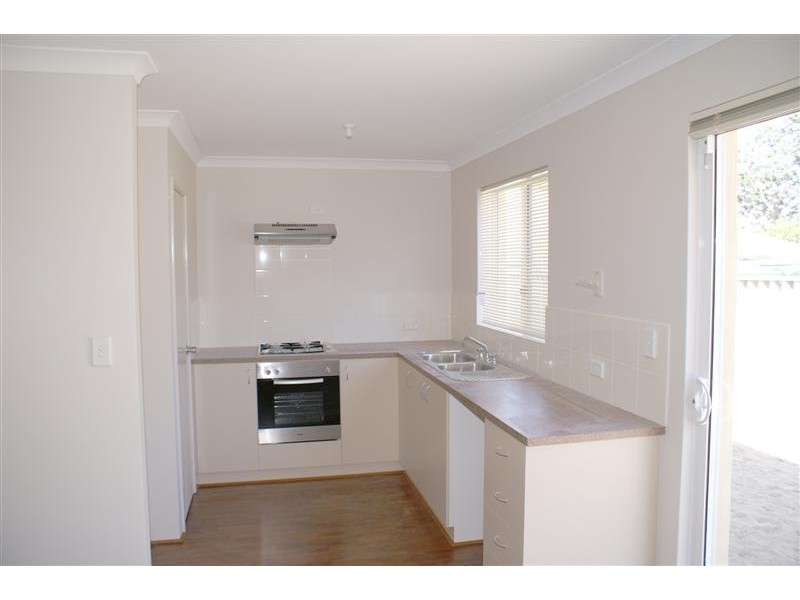 2/41 Bishopsgate St, Lathlain WA 6100