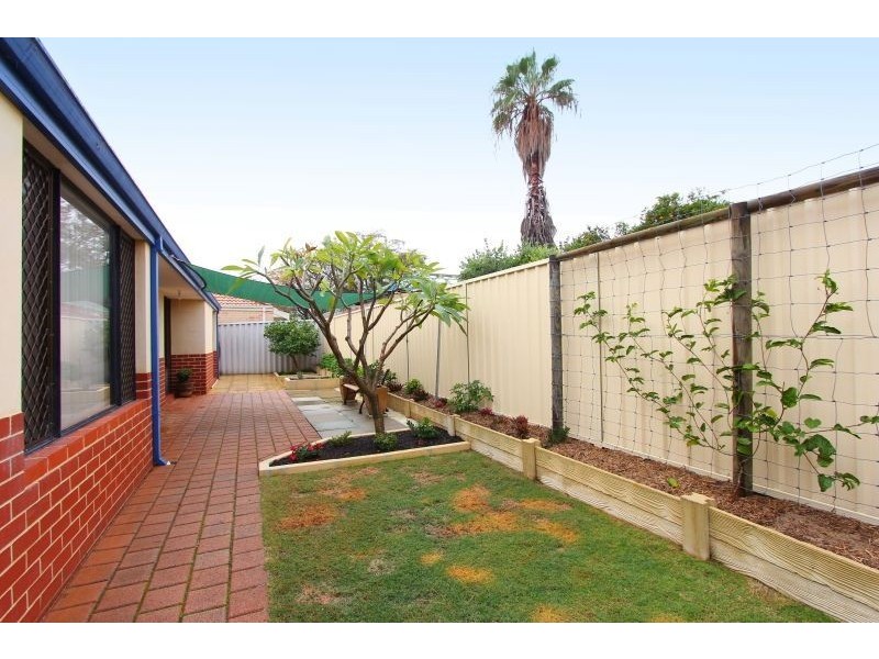 3/16 Wyndham Street, St James WA 6102