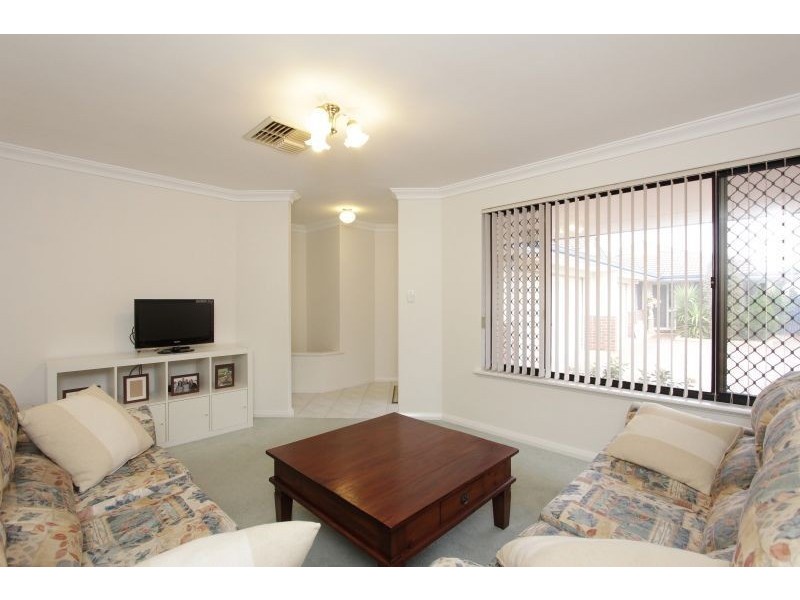 3/16 Wyndham Street, St James WA 6102