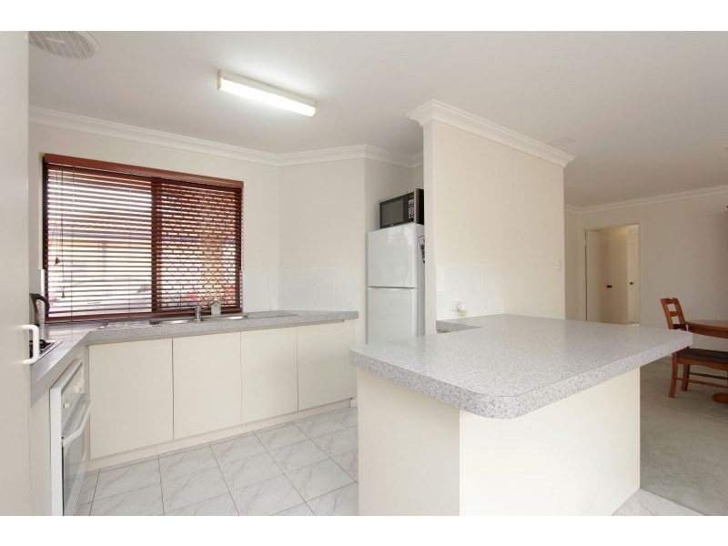 3/16 Wyndham Street, St James WA 6102