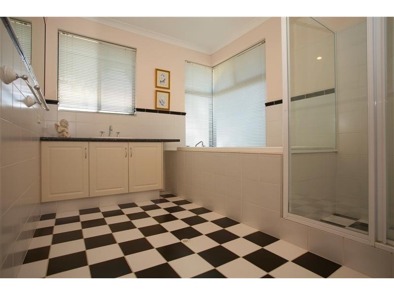 7b Forster Ave, Lathlain WA 6100