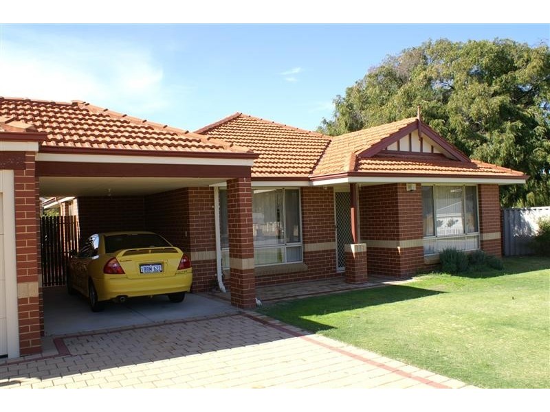 84 Upton St, St James WA 6102
