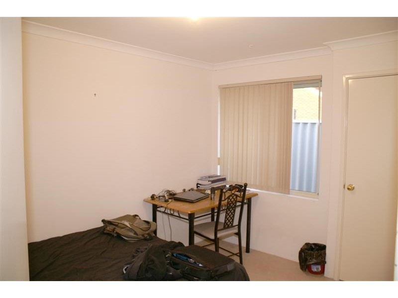 84 Upton St, St James WA 6102