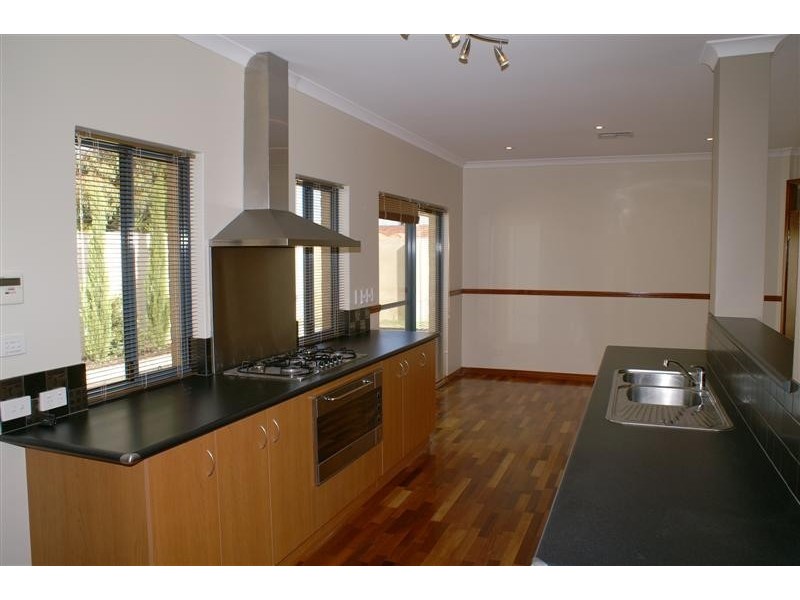141b Planet St, Carlisle WA 6101