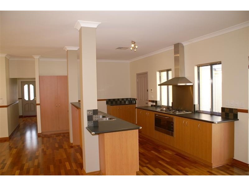 141b Planet St, Carlisle WA 6101