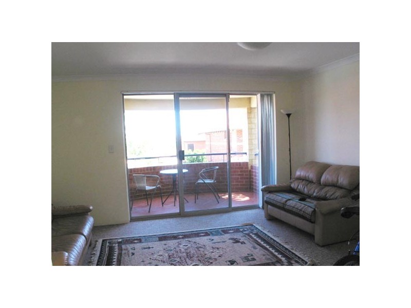 1/27 King George Street, Victoria Park WA 6100