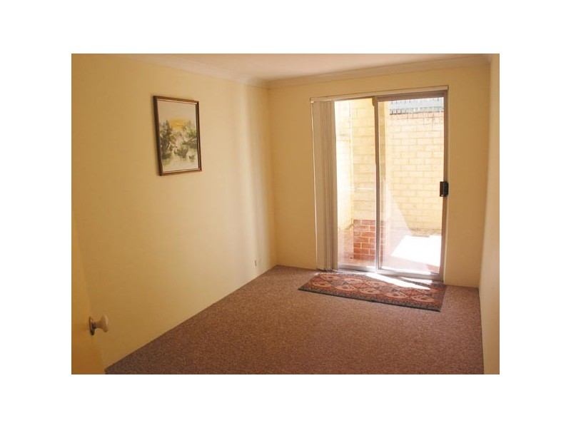 1/27 King George Street, Victoria Park WA 6100