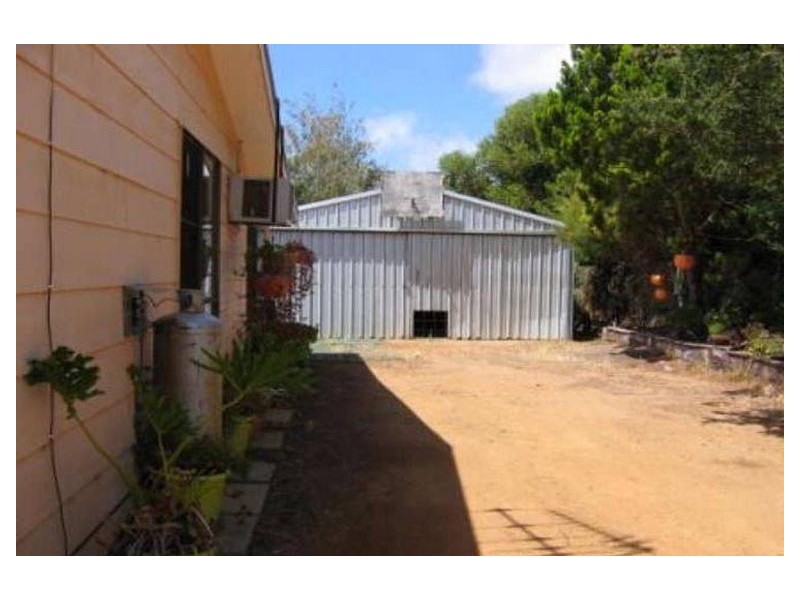 10 Hibiscus St, Leeman WA 6514