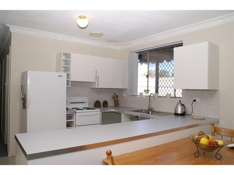 7 Galaxy Way, Carlisle WA 6101