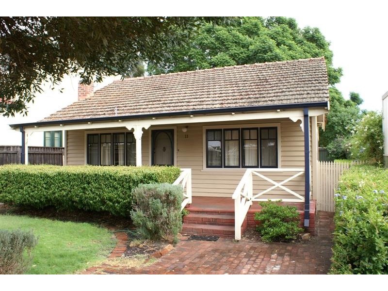 11 Hampshire St, East Victoria Park WA 6101