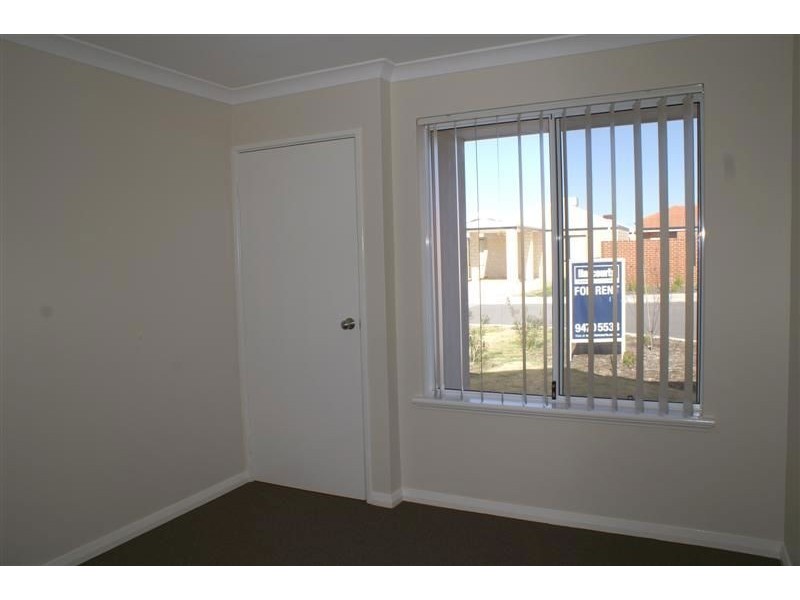 14/11 Hazlett Way, Canning Vale WA 6155
