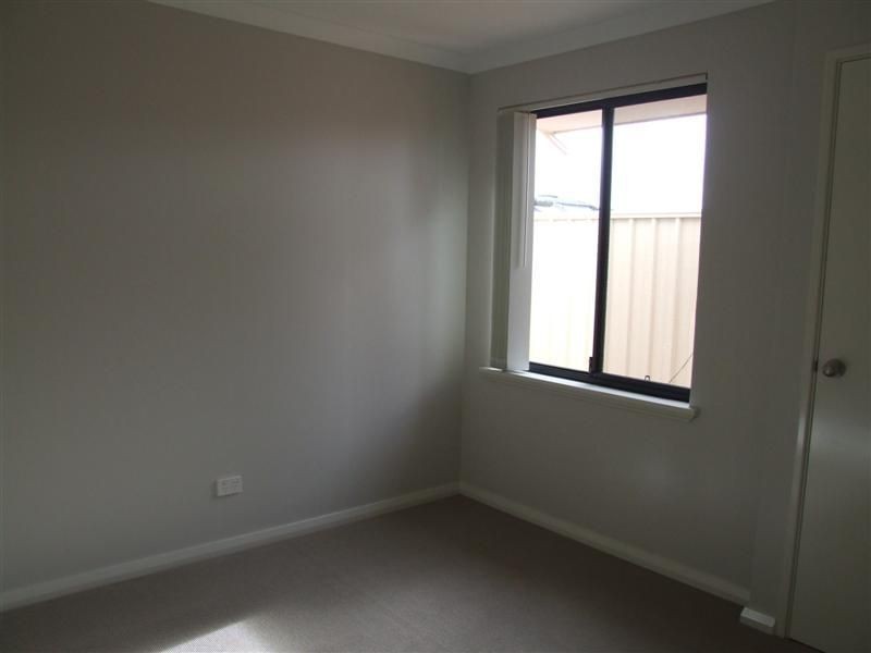 36/11 Hazlett Way, Canning Vale WA 6155