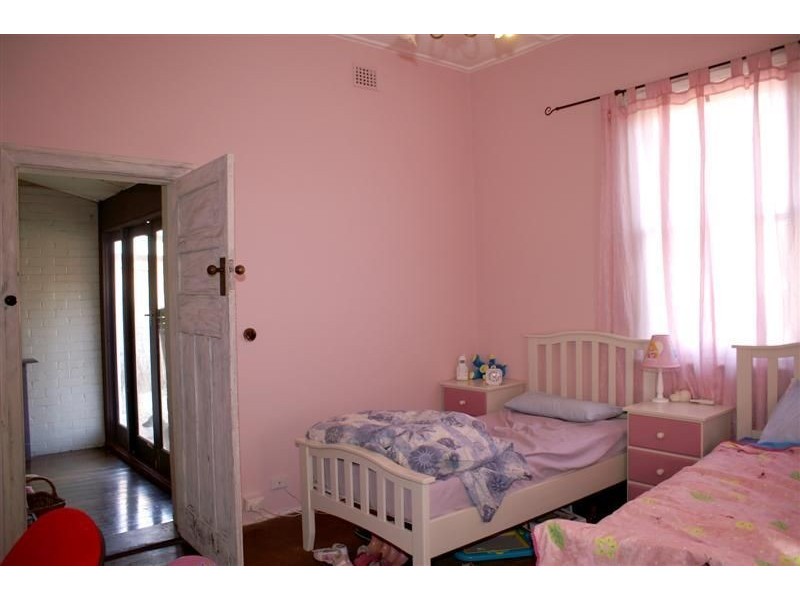 64 Kent St, East Victoria Park WA 6101