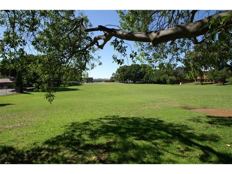 21 Kent St, Victoria Park WA 6100