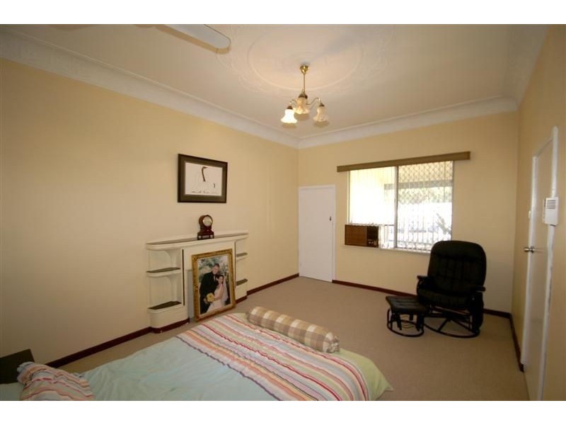 255a Berwick St, Victoria Park WA 6100