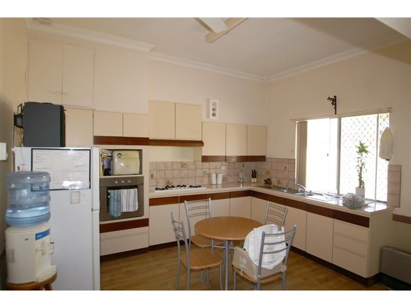 255a Berwick St, Victoria Park WA 6100