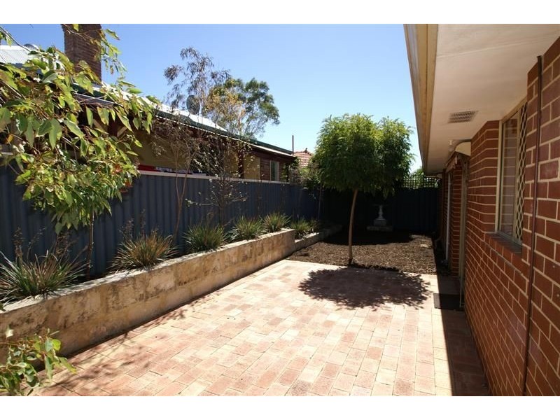 54a Leonard St, Victoria Park WA 6100