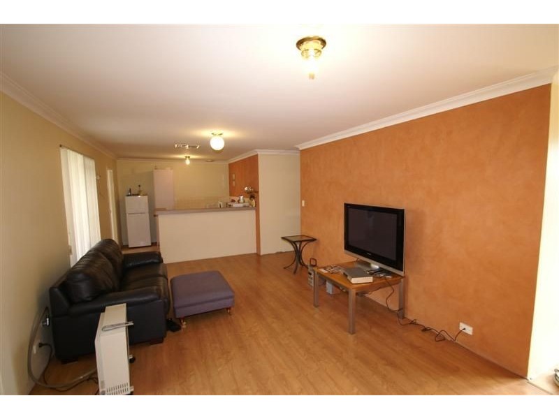 3/15 Warwick St, St James WA 6102