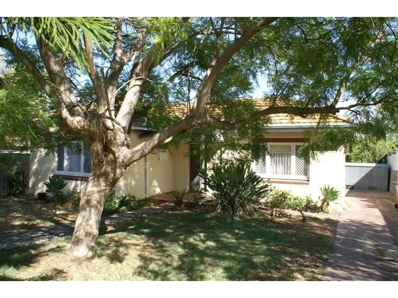 45 Boundary Road, St James WA 6102