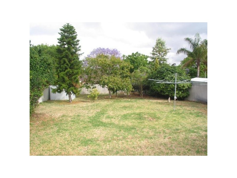 45 Boundary Road, St James WA 6102