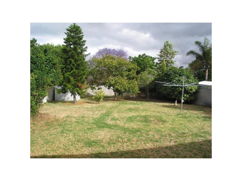 45 Boundary Road, St James WA 6102