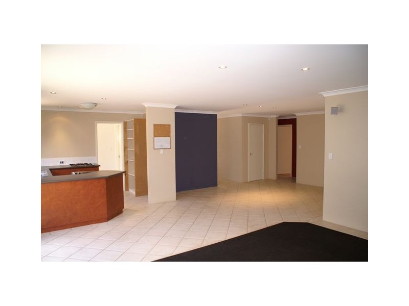 15 Taree Street, St James WA 6102