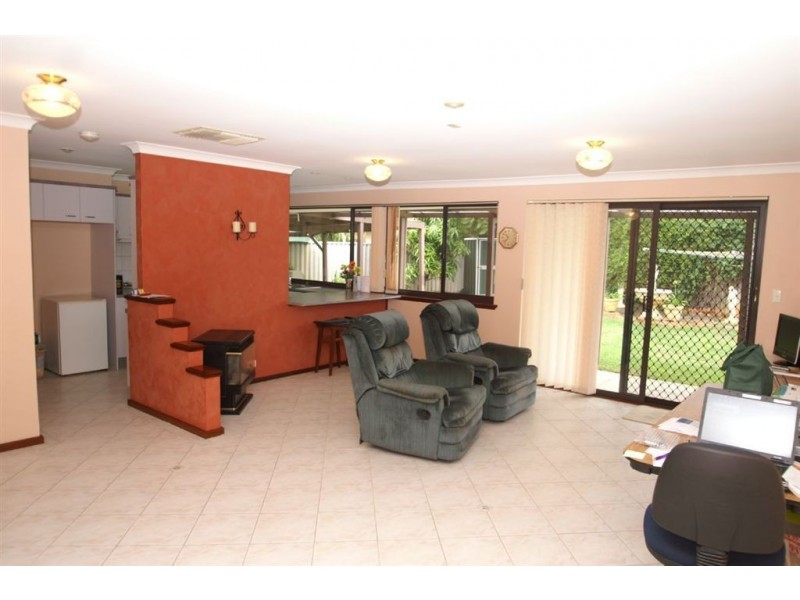 24 Basildon Way, Parkwood WA 6147