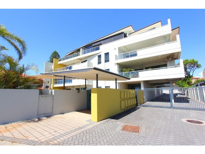 3/105 Melville Parade, Como WA 6152