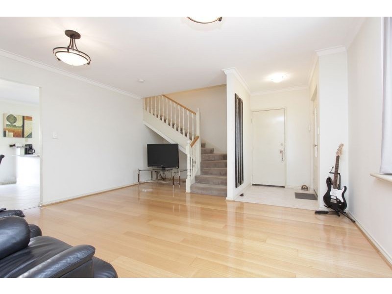 32 Axon Avenue, Victoria Park WA 6100