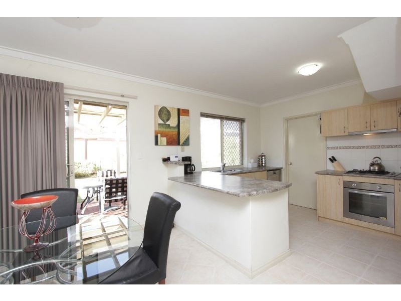 32 Axon Avenue, Victoria Park WA 6100