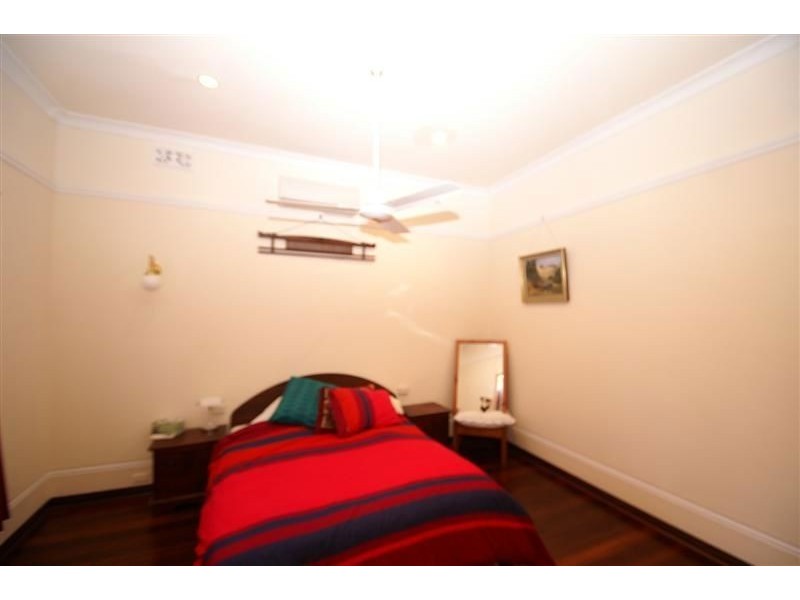 71 Kitchener Avenue, Victoria Park WA 6100