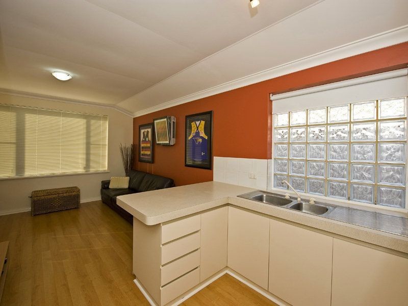 44 Second Ave, Victoria Park WA 6100