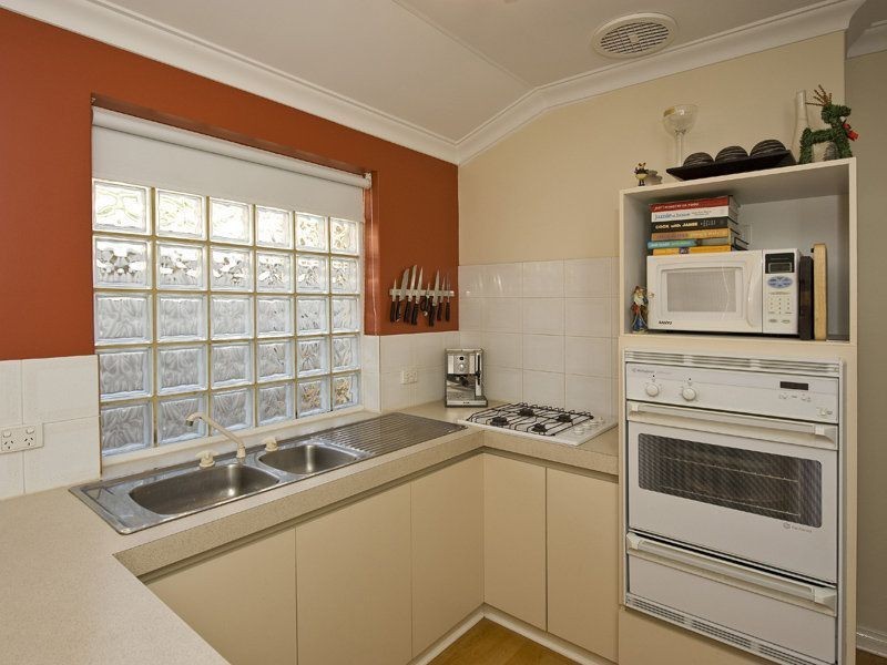 44 Second Ave, Victoria Park WA 6100