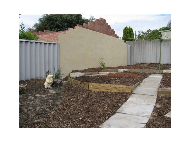 3 Eileen St, Bassendean WA 6054