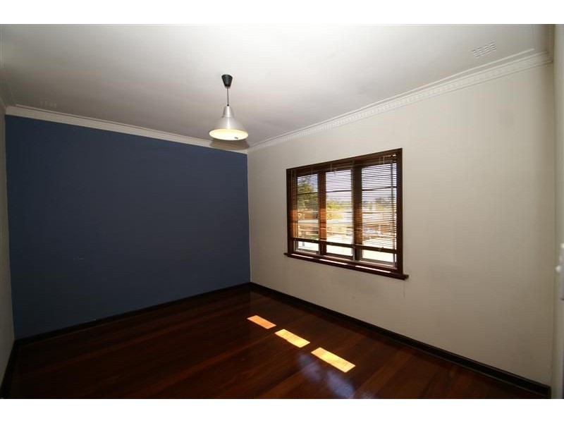 4 Hertford St, East Victoria Park WA 6101