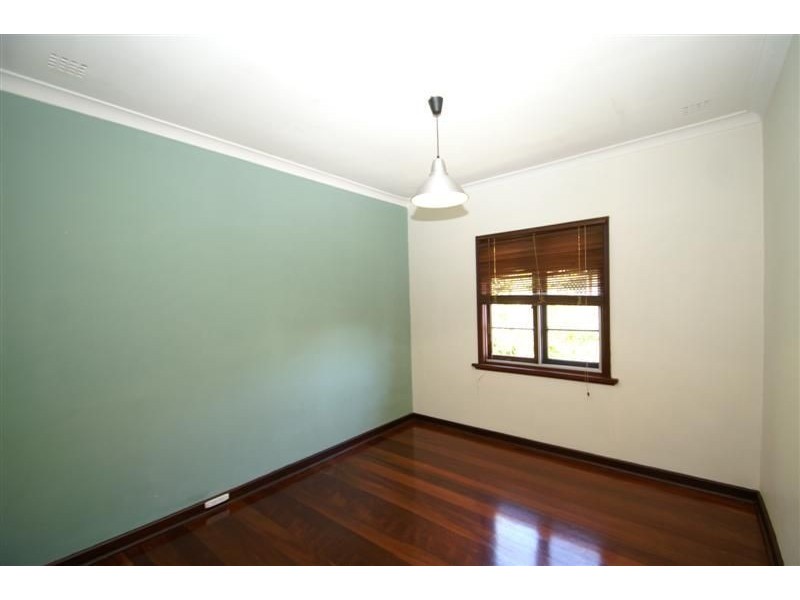 4 Hertford St, East Victoria Park WA 6101