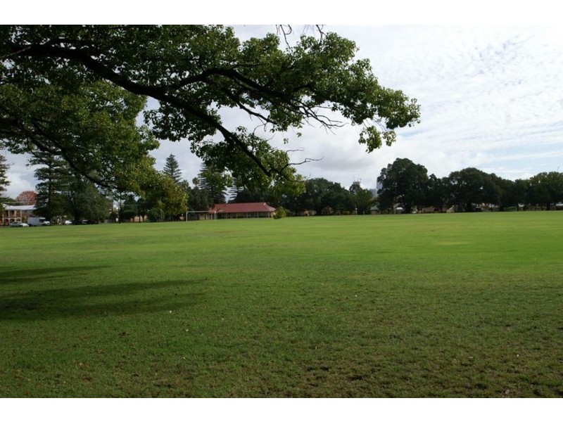 2/24 Gloucester Street, Victoria Park WA 6100