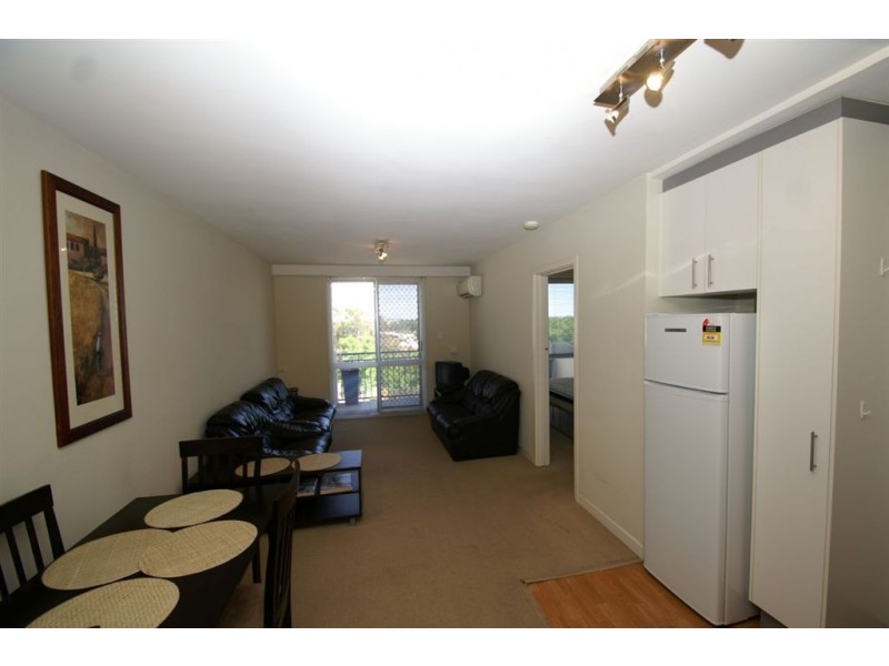 6/11 King George Street, Victoria Park WA 6100