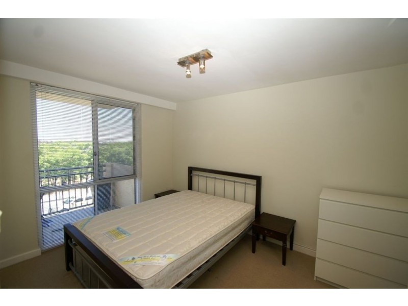 6/11 King George Street, Victoria Park WA 6100